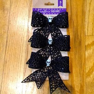 Skull bows 💀💀 Goth attire